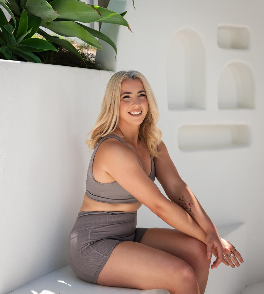 Maigan specialises in Neurolinguistic Programming and has a degree in Exercise Science from the University of Canberra. She has been a Personal Trainer for 9+yrs and now lives in Melbourne, Australia.