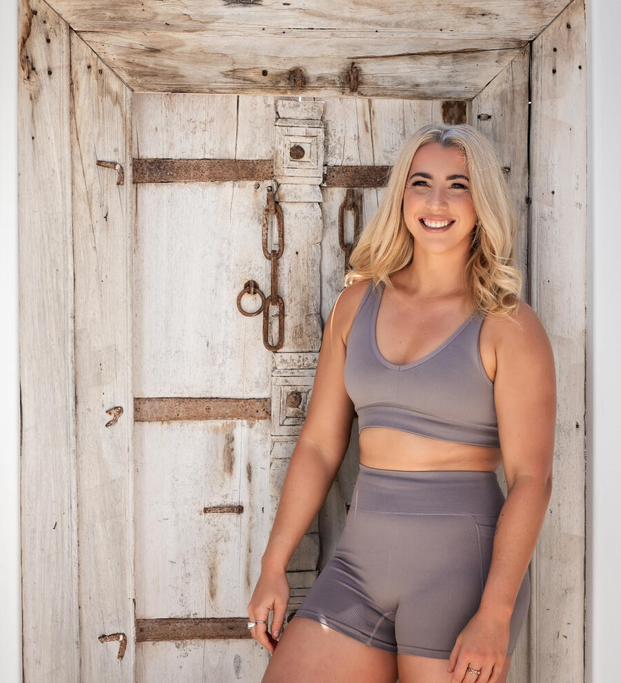 Maigan specialises in Neurolinguistic Programming and has a degree in Exercise Science from the University of Canberra. She has been a Personal Trainer for 9+yrs and now lives in Melbourne, Australia.